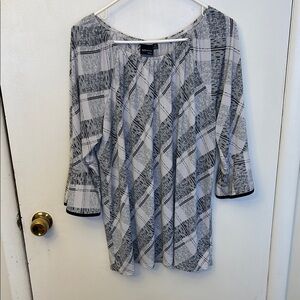 Elie McCarthy Black and White Patterned Blouse 2X